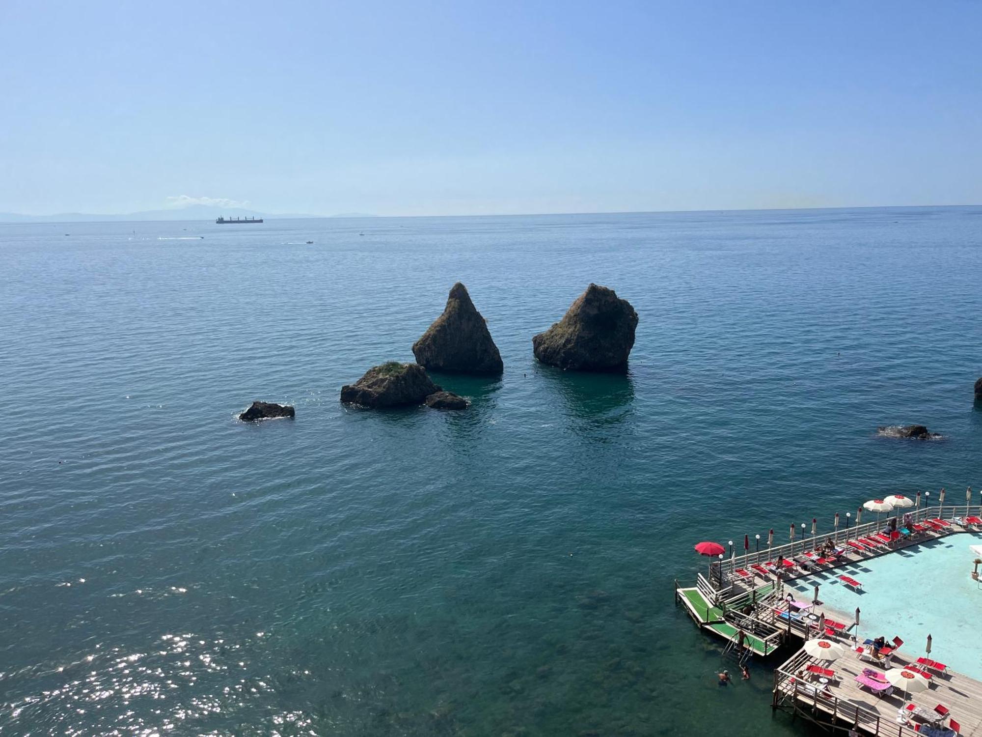 B&B Due Su Due Holiday Vietri Luaran gambar